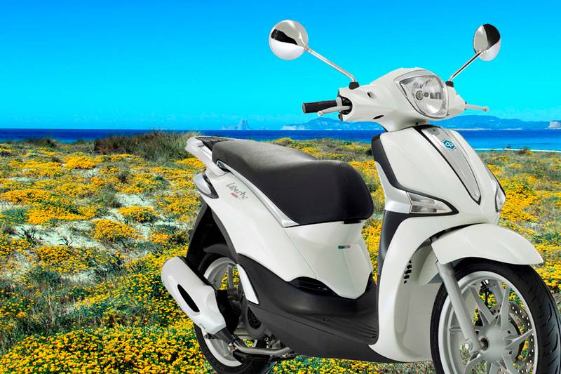 Moto rent Formentera