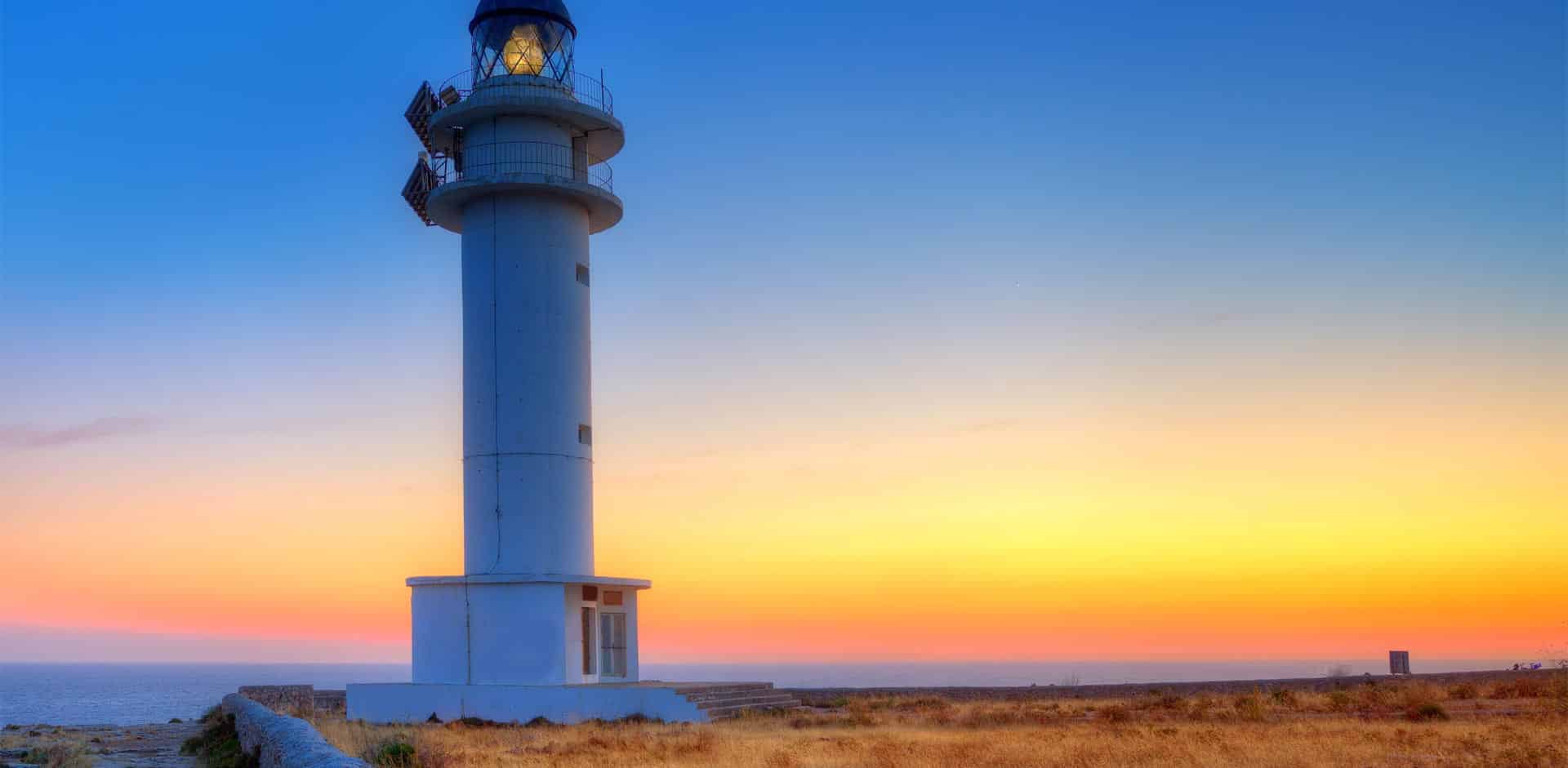 Sonnenuntergang am Cap de Barbaria Leuchtturm Formentera